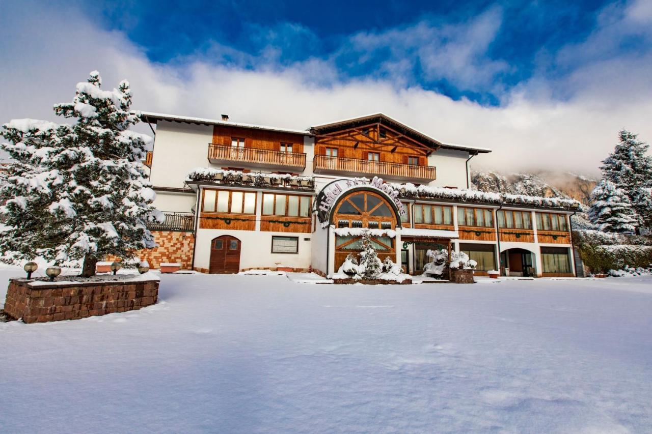 Hotel & Residence Montana Fai della Paganella Exteriör bild